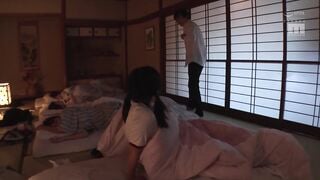MIAA-223 布団の中の初恋 クラスで憧れの同級生女子に布団の中でニヤニヤ逆夜●いされて毎晩中出ししまくった修学旅行の夜 根尾あかり