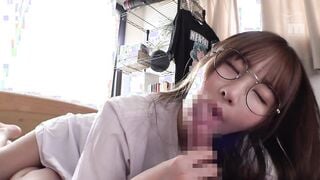 MIDA-260 同窓会2次会の王様ゲームで急接近した大人しそうな隠れ淫乱地味メガネ娘とシングルベッド相部屋！1泊2日のお泊まり命令で何度も中出しヤリまくった…！ 小野六