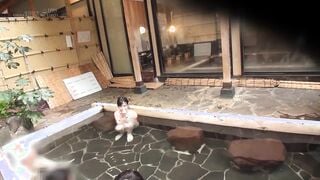 SDAM-059 하코네 온천 마을에서 발견한 E컵 이상의 여학생 여러분, 수건 한 장만 입고 남자 목욕탕에 들어오시겠어요? "남성 손님의 발기된 페니스로 전신 아카스리" 특별 수치심 미션에思わず 얼굴이 붉어지다