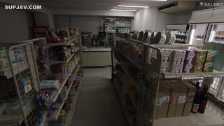 【モザイク破壊】FNS-043 バイト先のコンビニで軽蔑していた変態店長と二人だけの深夜シフト…絶対に嫌なのに屈辱のクンニ失禁で理性崩壊。ガニ股イキし続けた女子大生　御園