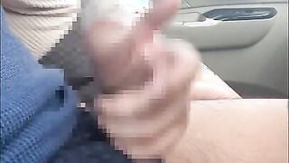 FC2-PPV-4737683 新妻さんの車内手コキとフェラ動画になっています。