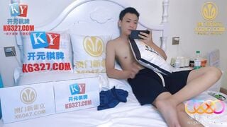 星空传媒XKG218 逆袭屌丝与女神的水乳交融 小美