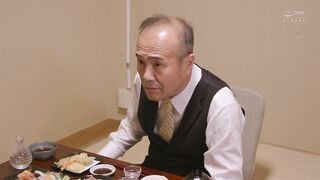 JUR-389C 人妻秘書、汗と接吻に満ちた社長室中出し性交 美熟女界の女王が最高峰の秘書シリーズに登場！！ 北条麻妃
