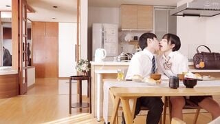 HUNTC-430 成績優秀なボクたちの秘密。親は知らない6人兄弟姉妹乱交で共鳴イキ！