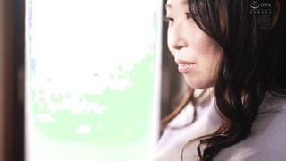 ROE-391 家族皆が巣立った実家で、 母と過ごすtidythinの日々―。 相河沙季