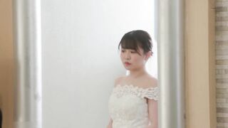 DVAJ-702 「お願い、この週末だけ恋人のフリして？」同僚OLの両親を安心させるため婚約者に成りすますうち二人でお風呂に入ることになり…濡れテカる美巨乳にたまらず即パ