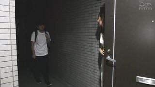 MDBK-383 乳首責めと射精管理で絶対M男化させる極エロセレブな淫乱ママ活妻