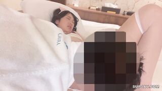 FC2-PPV-4740352 【素人ハメ撮り#028】【プレミアム】天使級ららちゃんとお泊りエッチ後編。敏感すぎてローターで感じまくり。ナース服・翌朝は水着。完全顔出し