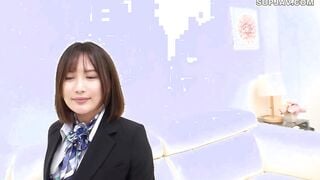 【モザイク破壊】IENF-390 黒パンスト越しの童貞チ〇ポ3cm挿入！敏感なマ〇コを刺激されて 奥まで挿れて欲しくなっちゃってCAさんが生で筆おろし！ ガニ股騎乗位で連
