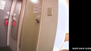 FC2-PPV-4741439 【生ドル・未修正】天然お椀型Eカップ美巨乳美人に生フェラから挿入交渉成立で大量レーザー発射!!先っちょ亀頭だけゴムで感度抜群!!ほとんど赤