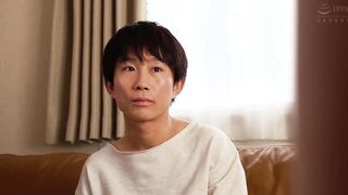 HZGD-194 「もう我慢でけへん…！」息子の親友を中出し逆レ×プする欲求不満な肉食デカパイ妻 星野彩