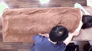 FC2-PPV-4742652 ①8/23迄半額！【無/なま中出し】清潔感があって、長身の美しいプロポーションのリピーターさんの来店です。マッサージすることで、血流を良く