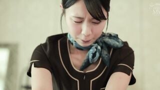 MVSD-653 결혼한 여성의 집에서 운영하는 미용실: 하층민 쓰레기 이웃의 더러운 큰 페니스에 빠진 젊은 미용사 오바