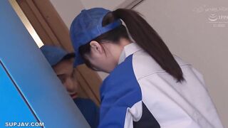 【モザイク破壊】NHDTB-957 引っ越し屋でバイトする社会を知らない地味巨乳女に難癖つけてセクハラ乳揉みをくり返す変態店長