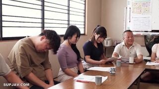 【モザイク破壊】OFSD-007 挿れっぱなし町内会議 どんな難しい議案でも巨乳若妻たちと常に挿れっぱなし！常に中出ししまくりの町内会議！白熱する議論とピストン！入り乱れ