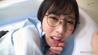 【モザイク破壊】OKP-083 山口葉瑠 神メガネOL 眼鏡OLスーツの美脚を包んだ生ナマしいパンストを完全着衣でムレた足裏からつま先を味わい尽くす！時には顔騎や足コキ、