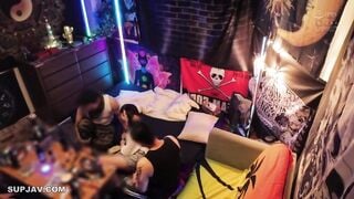 【モザイク破壊】PFES-095 媚薬ヤリサーに迷い込んだ世間を知らないウブ女子大生 ヤバヤバアヘアヘ中出し大乱交 設楽ゆうひ