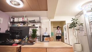 SVERS-004 その黄尿雫はラブレター…デカ尻OLの変態執念！狂おしい独占欲でイケメン社員に究極偏愛おしっこマーキング！ 九井スナオ