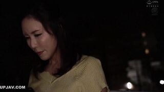 【モザイク破壊】ROE-331 乳首をビンビンに勃起させて、僕を無自覚に誘惑する汗だく家事代行おばさんの特別中出しサービス 水野優香