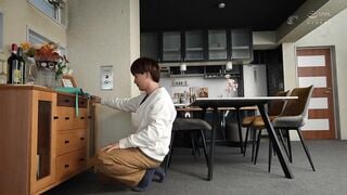 JUR-413 密着セックス ～深夜のオフィスで、警備員と残業不貞愛～ 小島みなみ