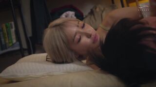ROYD-257 家に帰ったら見知らぬスレンダー巨乳ギャルが！何故か居座る彼女は僕を優しく誘惑してきたので… 百永さりな