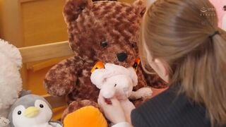 ROYD-260 シン・ぬいペニ現象 恋愛で失敗した僕はぬいぐるみに入っておちんちんを出すことにした。 西元めいさ
