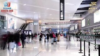 星空传媒XKVP107 李丹彤 欲求不满人妻假借工作名义狂吃旅客大鸡吧