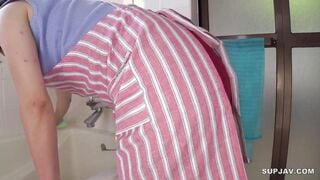 【モザイク破壊】SCPX-525 1人暮らしの僕を見かねてありがた嬉しいおせっかいで自ら家事を手伝ってくれた近所の美人シングルマザーの…誘惑尻にガマン出来ない！！