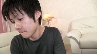 IENE-682 義理の妹JKに「擦りつけるだけだよ」という約束で素股してもらっていたら互いに気持ち良すぎてマ○コはグッショリ！でヌルっと生挿入！「え！？入ってる？」でも