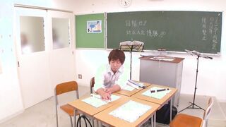 RCT-895 リコーダーに塗られた媚薬が効き過ぎてたて笛オナニーで潮を撒き散らす女子校生