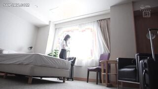 【モザイク破壊】SONE-747 顔採用の新人OLは大嫌いなセクハラ上司に7日間こっそり媚薬を盛られ出張同行日にムラムラ爆発！キモいペニスが欲しくてたまらない。 三田真鈴
