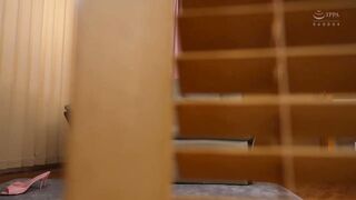 CEAD-702 デカチン男達に狙われガン突きされる哀れな熟女 加藤あやの