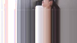 DVAJ-705 妻の付き添いで立ち寄った化粧品フロアの美容部員が肉厚ぽってり唇にソソる目つきの顔面性器で一生一度の浮気チャンス 妻の目を盗んでは交わす濃厚接吻と吸い犯し