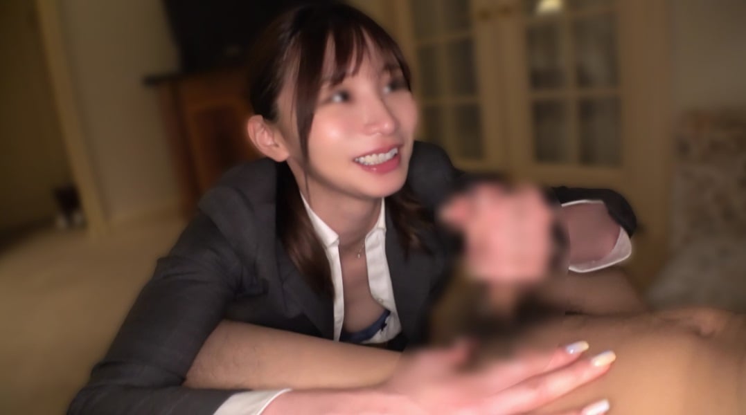 FC2-PPV-4754409 【附特典】震撼！現役變態美人高中教師瘋狂吮吸兩根肉棒！高潮不斷！