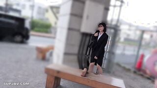 【モザイク破壊】SORA-596 就活格付けリモバイ 真面目すぎる就活生がマジイキ連発 就職に悩む実田さんを都内某所でベロチュー連れ回し 猥褻とびっこ調教で赤面イキ潮悶絶