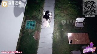 香蕉秀XJX0126 老司机调教暴露狂小妖精 小猫咪