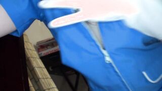 SCOP-307 童貞の僕が一人暮らしの部屋に清掃業者を呼んだら、まさかの巨乳女。熱心にカラダを動かし、仕事をしている彼女は汗びっしょり。汗染みで胸の形が更に強調されたT