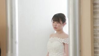 DVAJ-702C 「お願い、この週末だけ恋人のフリして？」同僚OLの両親を安心させるため婚約者に成りすますうち二人でお風呂に入ることになり…濡れテカる美巨乳にたまらず
