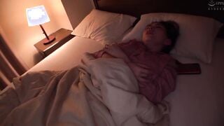 SAN-025 DV被害者支援センターに助けを求めた流れ乳妻の悲劇の物語。 吉根ゆりあ