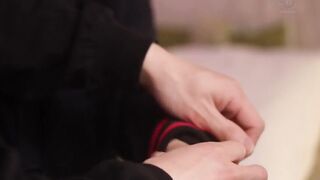 ROE-384C 「絶対に、絶対に…、内緒にしていて―。」 サレ妻の休日、女性用風俗に現れた息子の友人に溺れる密会逢瀬。 水野優香