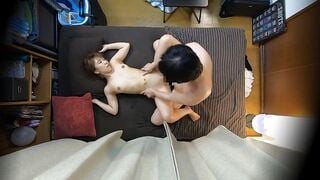 EYS-117 連れ込みナンパ隠し撮り 飲み会帰りに終電を逃した可愛い若妻の部下と狭いアパートで2人きり、ダメ元で口説いてみたら…嫌がるどころかヤラせてくれた！4時間BE