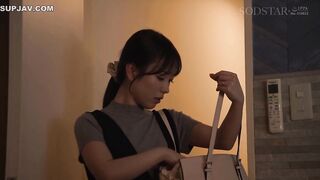 【モザイク破壊】START-331 スワッピング趣味の変態夫婦にNTR性癖を植えつけられる！純粋ウブな庶民妻を金持ち夫妻に貸出したことでインモラルな快楽に沼ってしまう 小