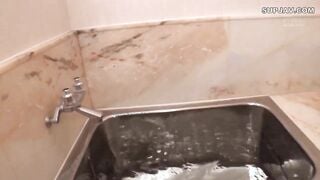 【モザイク破壊】EYAN-137 絶倫の素人男性宅に何発でも中出しOKの爆乳ド痴女妻を派遣します。