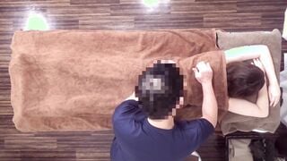 FC2-PPV-4770293 ①10/5迄半額！【無/半なま】結婚２年目の現在妊娠中の奥さまが来店してくれました。良家のお嬢さまのような雰囲気の女性なので緊張します。