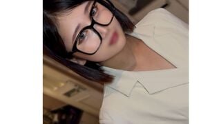 FC2-PPV-4770863 《10/3まで1980pt》【無】知的すぎる黒髪巨乳秘書！！突くたび波打つデカ神尻！！イキ乱れるおとなしめインテリFカップ美女に大量種付け