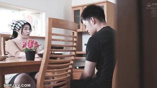 【モザイク破壊】JUL-757 同じ屋根の下で二人きり―。 濡れ透ける家政婦と、濃密な汗だく性交に溺れて…。 岡江凛