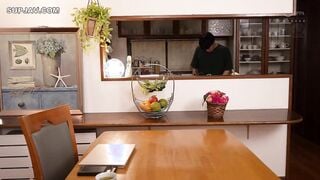 【モザイク破壊】JUR-378 「義母さんが、オトナの接吻を教えてあげる…。」 初心な夫の連れ子の唇と童貞を奪う豊満義母 古東まりこ
