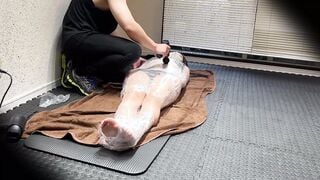 FC2-PPV-4770828 「やめて！やめて！」拒絶するもラッピング固定でヤラレ放題　巨乳美女のおっぱいにぶっかけトレーニング