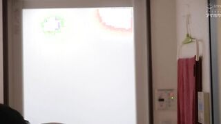 IPZZ-658C 終電逃して泊まった後輩宅が激狭ワンルームで自然と超密着…。美意識高い極スリム巨乳アスリートボディに完敗し出勤前まで密着セックス三昧！ 月城りり香