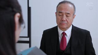 JUR-422C-U 人妻秘書、汗と接吻に満ちた社長室中出し性交 最初で最高の秘書、ここに誕生―。 新妻ゆうか